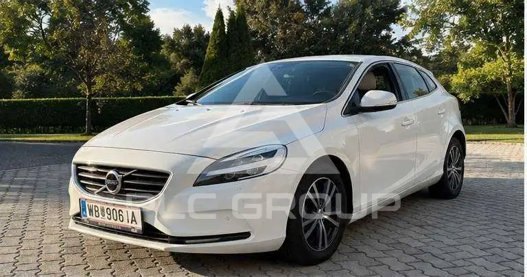 2018 Volvo V40