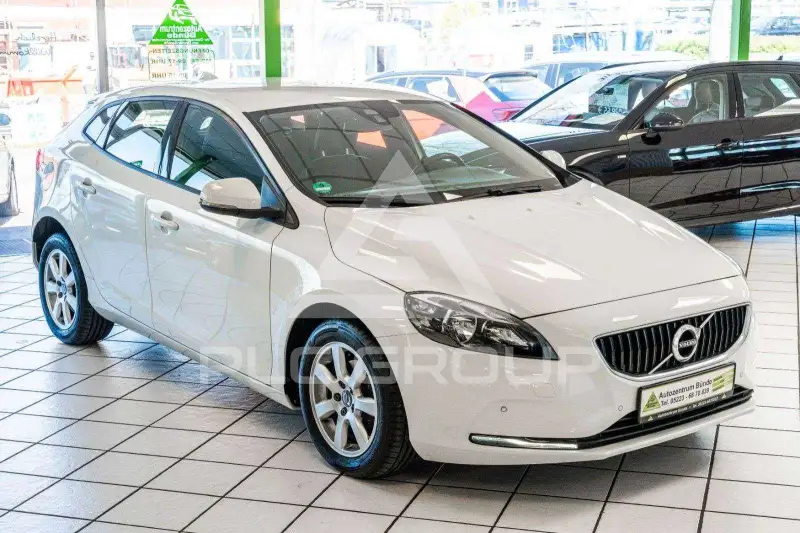 2018 Volvo V40