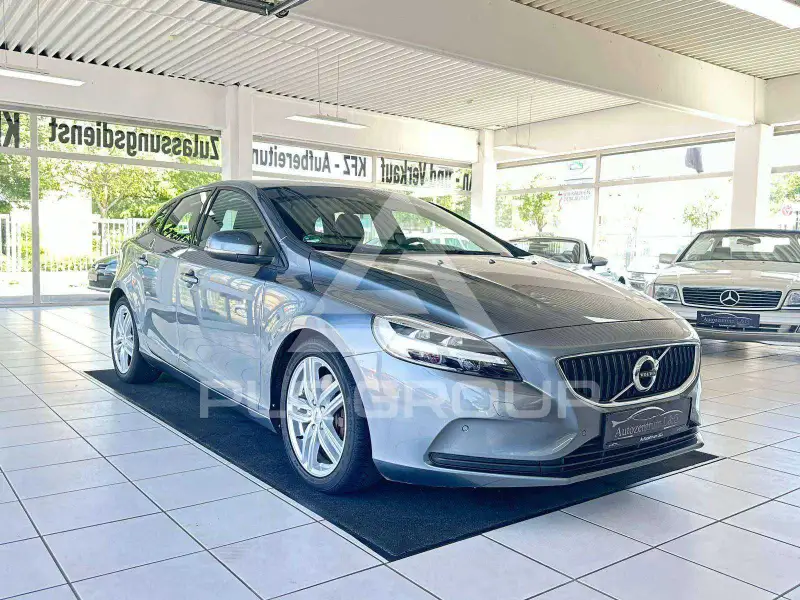 2018 Volvo V40