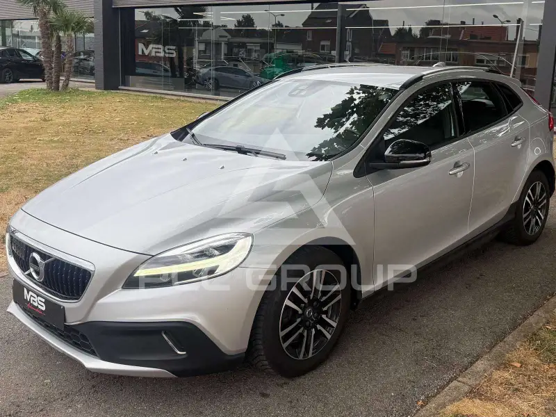 2019 Volvo V40