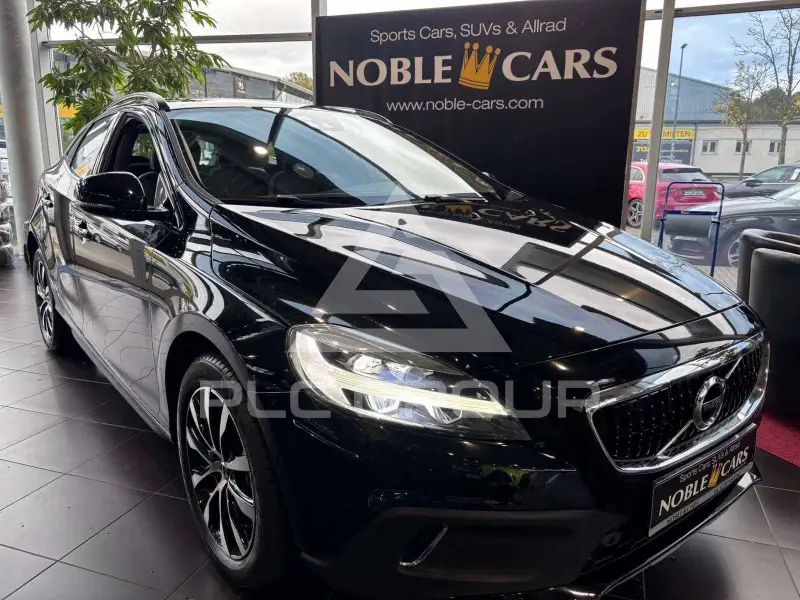 2018 Volvo V40