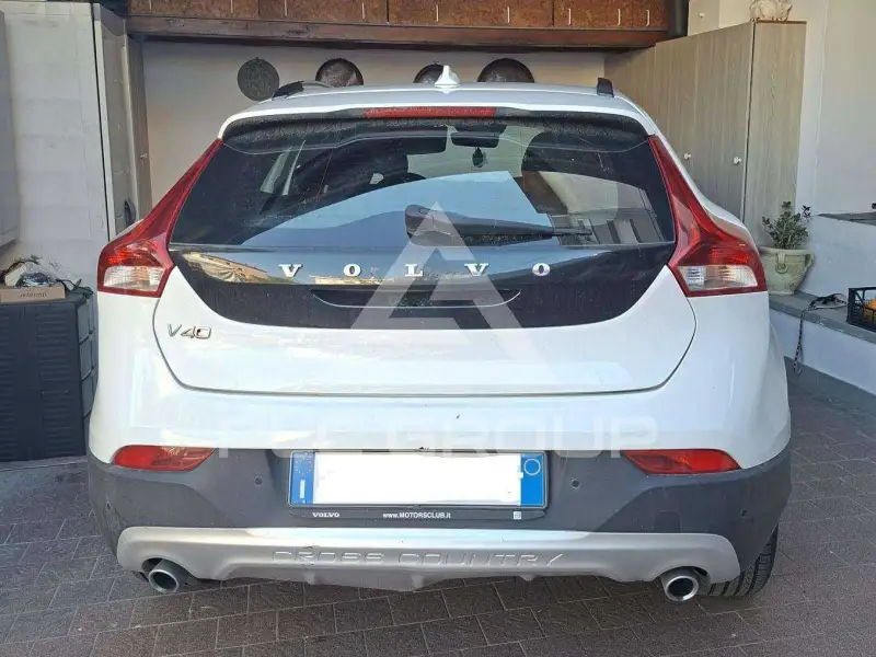 2018 Volvo V40