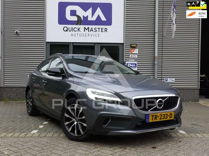 2018 Volvo V40