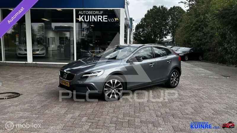2018 Volvo V40