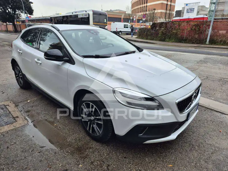 2018 Volvo V40