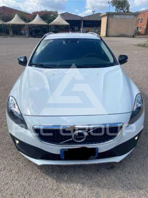 2018 Volvo V40