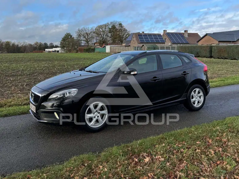2018 Volvo V40