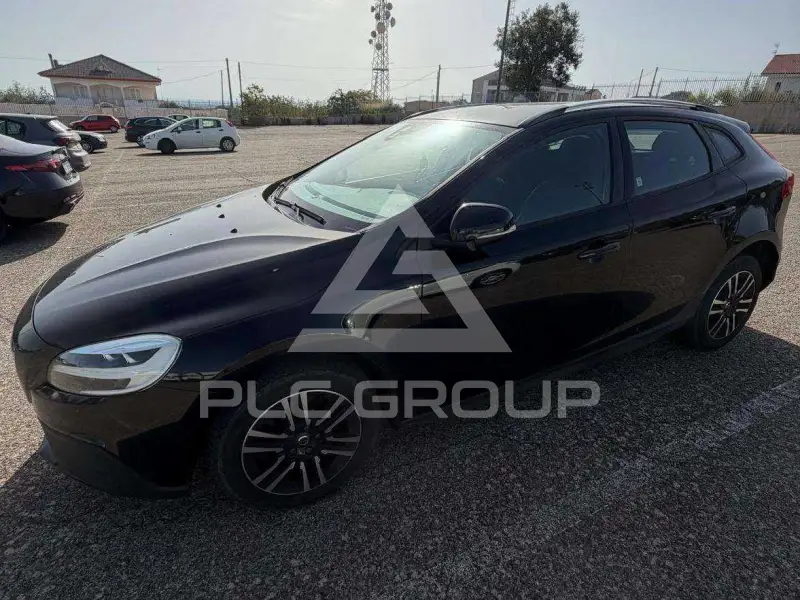 2018 Volvo V40