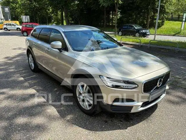 2018 Volvo V90