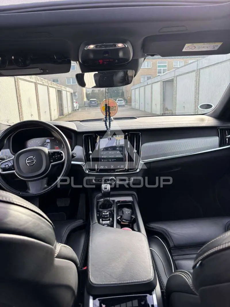 2018 Volvo V90