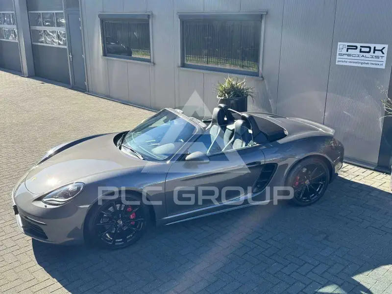 2018 Porsche 718