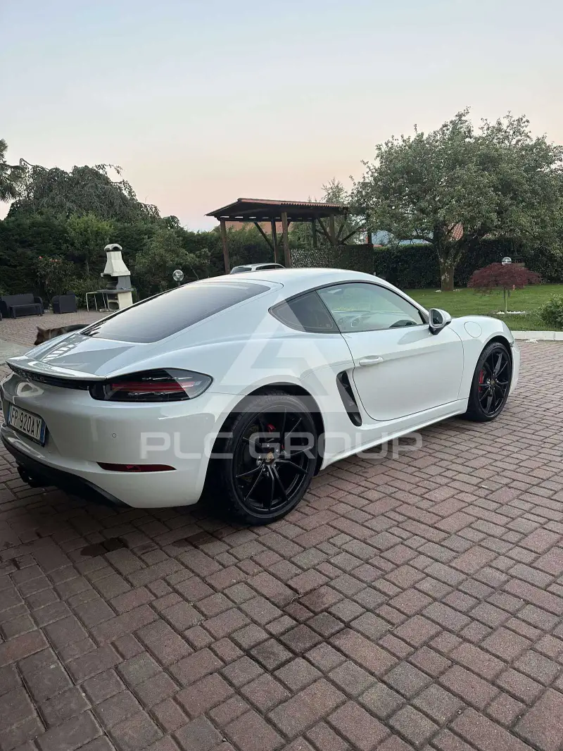 2018 Porsche 718