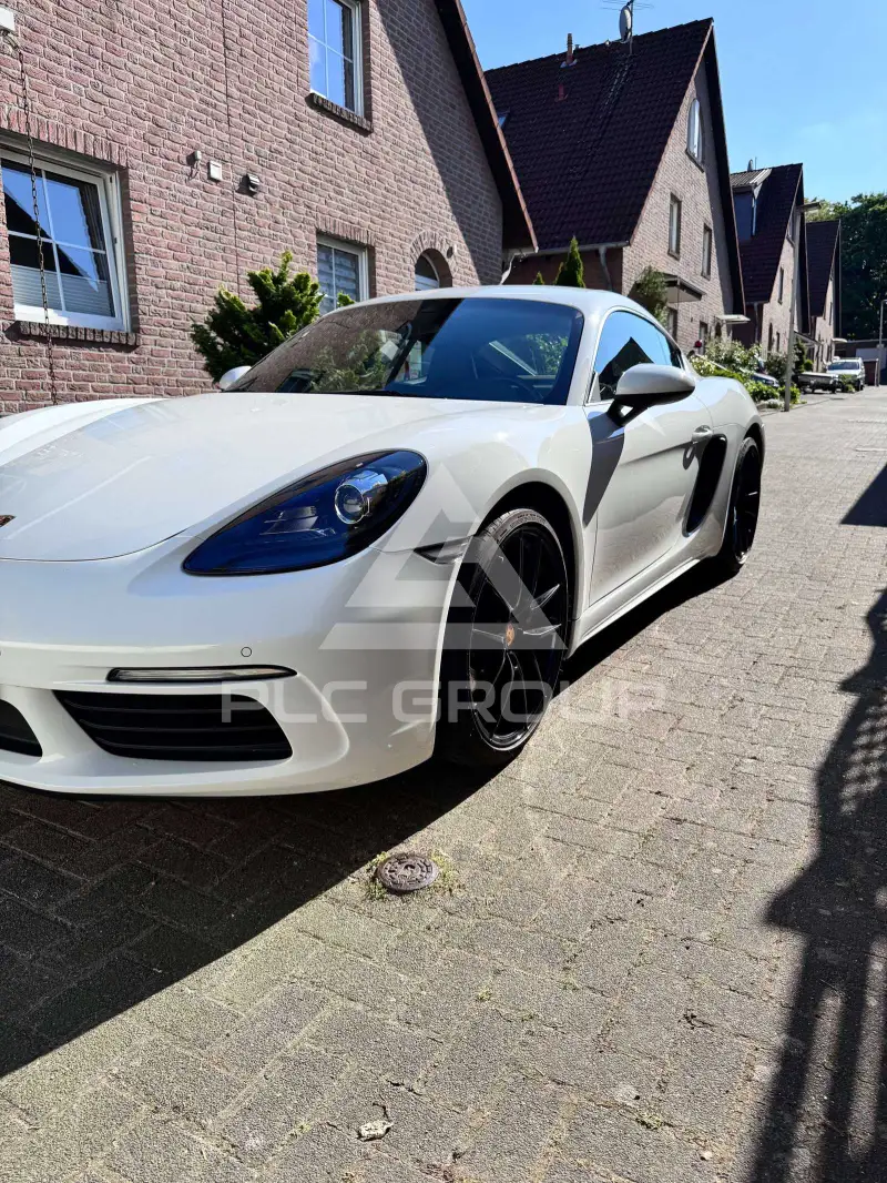 2018 Porsche Cayman
