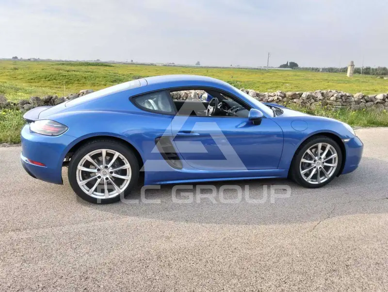 2018 Porsche Cayman