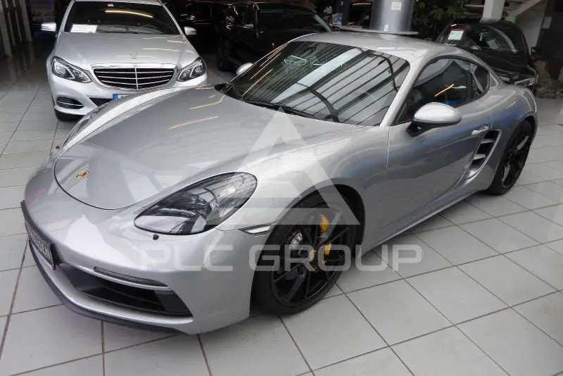 2018 Porsche Cayman