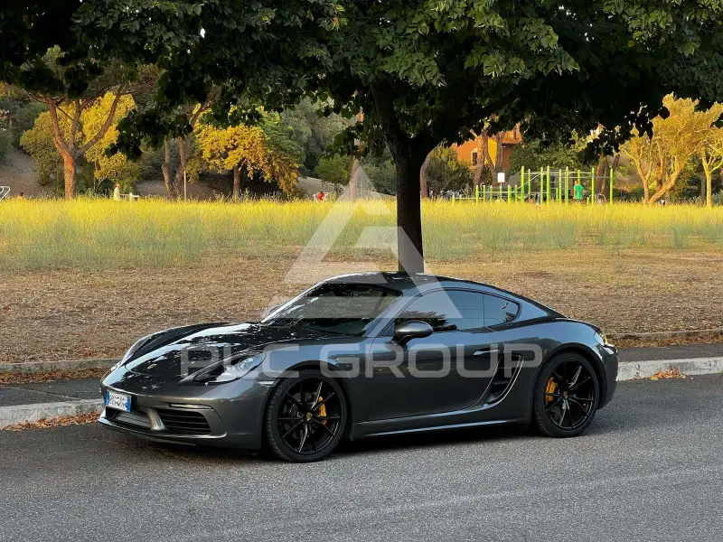 2018 Porsche Cayman