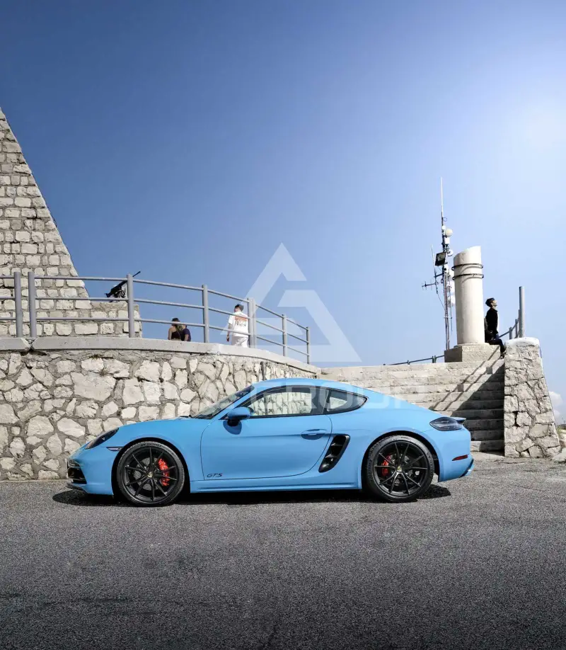2018 Porsche Cayman