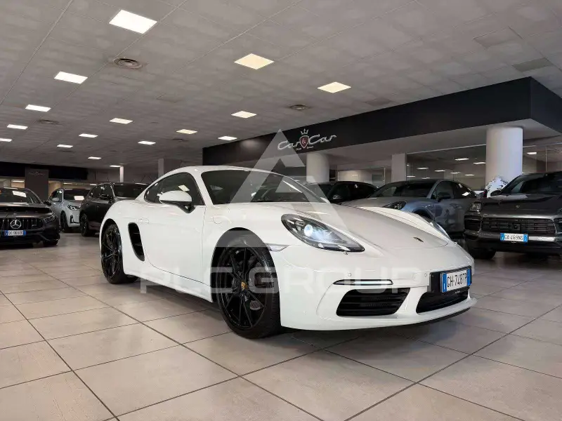 2018 Porsche Cayman