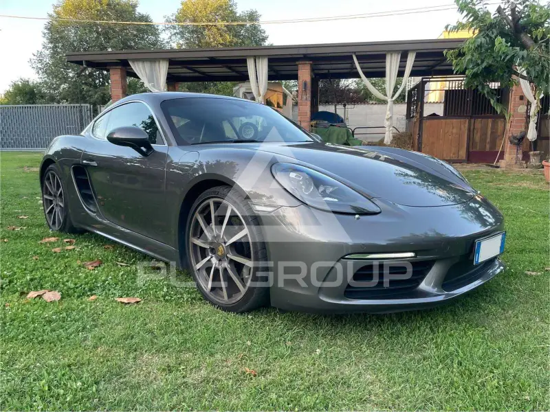 2018 Porsche Cayman