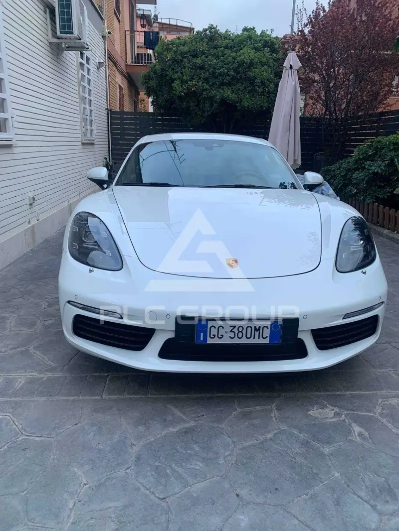2018 Porsche Cayman