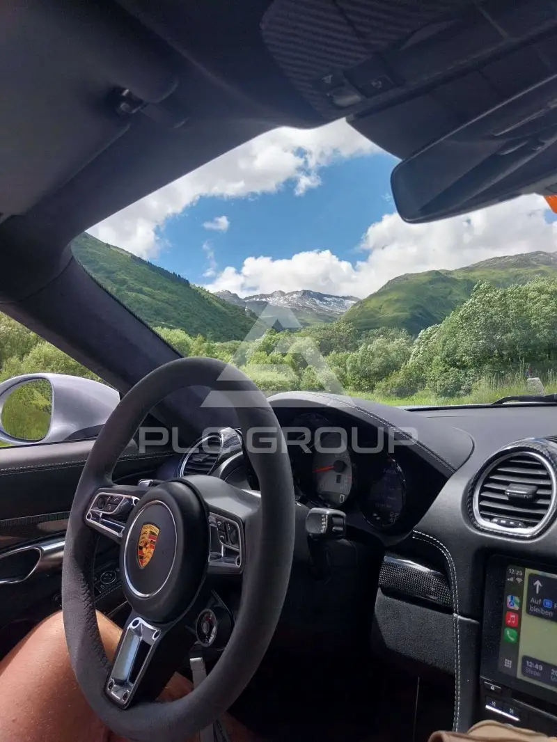 2018 Porsche Cayman