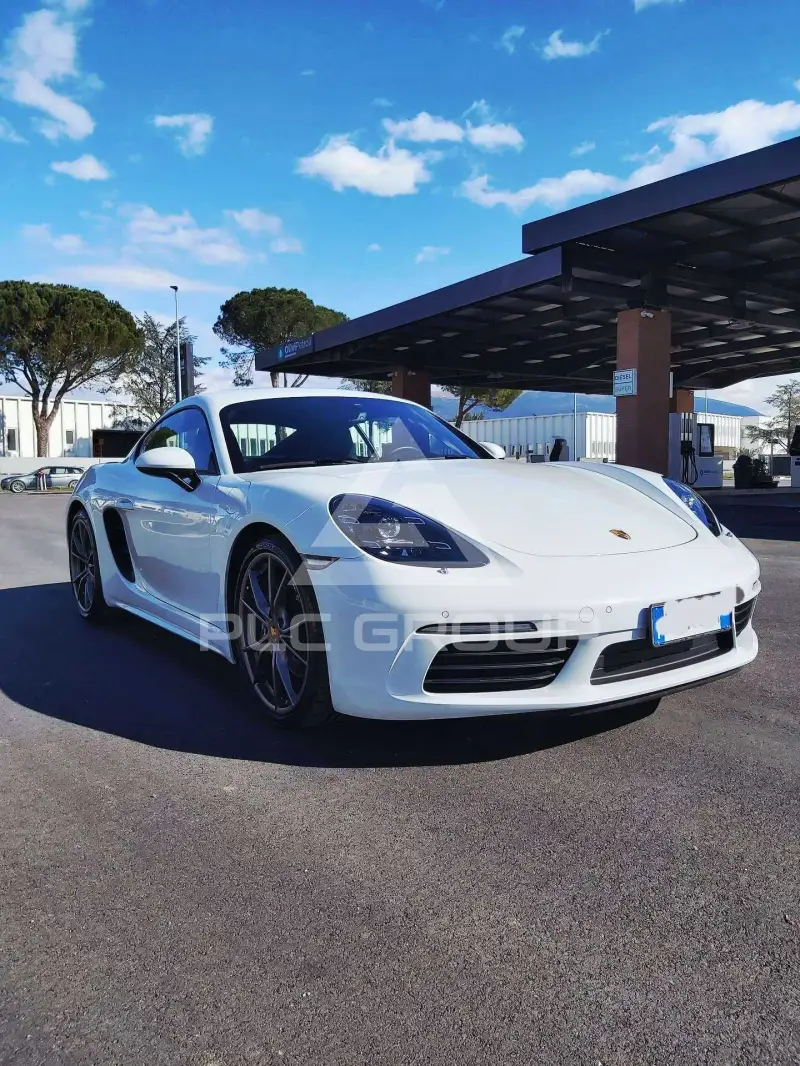 2018 Porsche Cayman