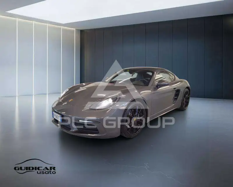 2018 Porsche Cayman