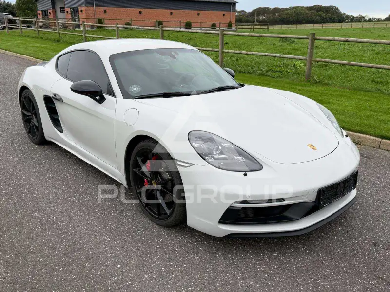 2018 Porsche Cayman