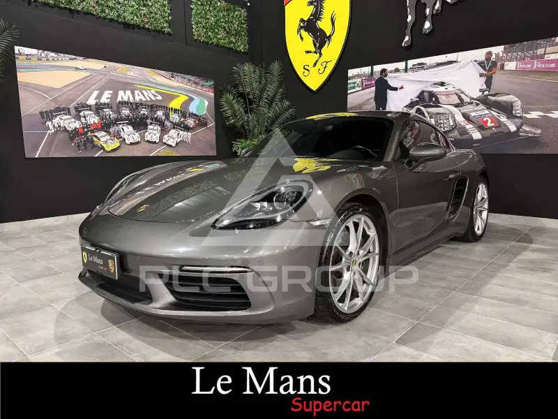 2018 Porsche Cayman
