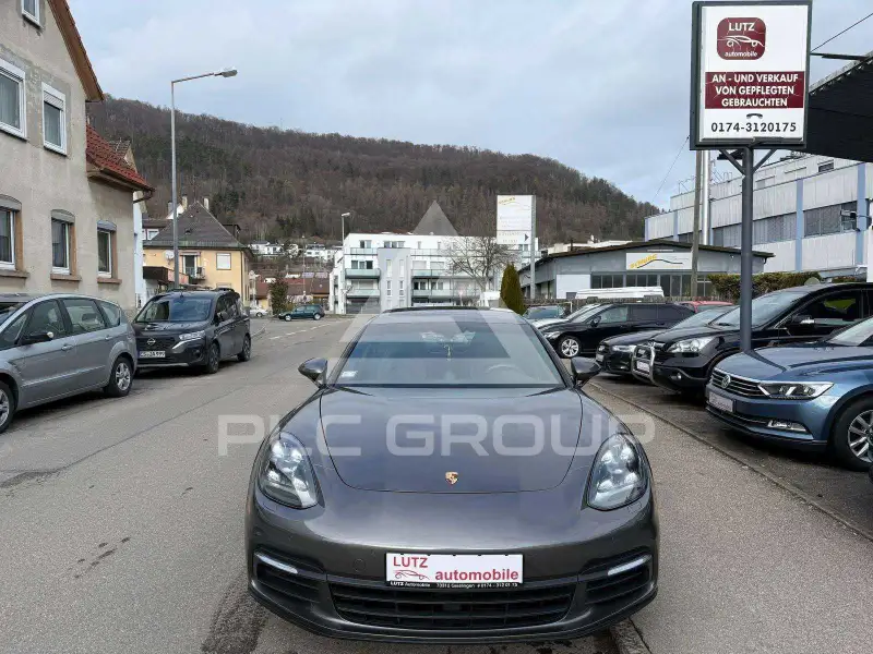 2018 Porsche Panamera