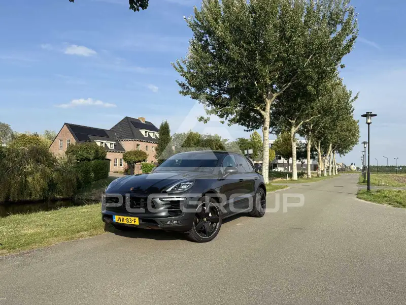 2018 Porsche MACAN