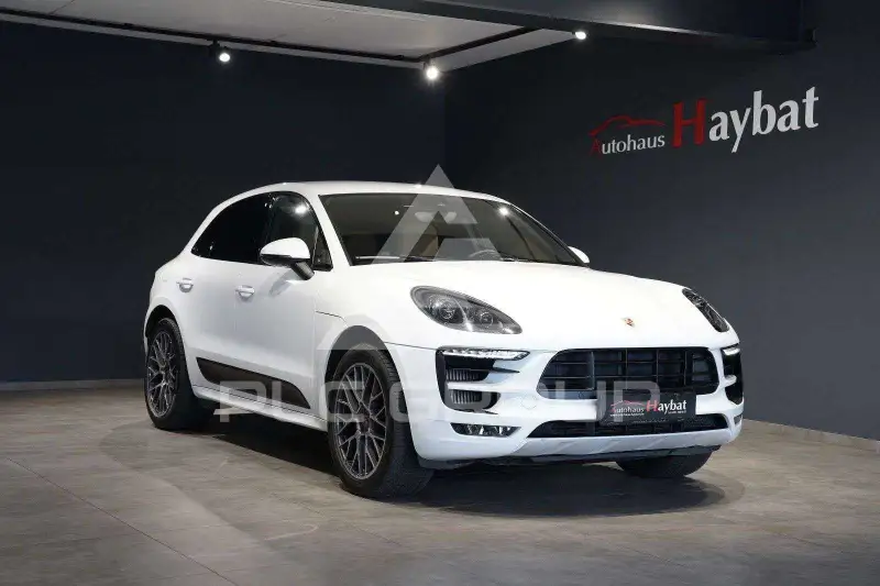 2018 Porsche MACAN