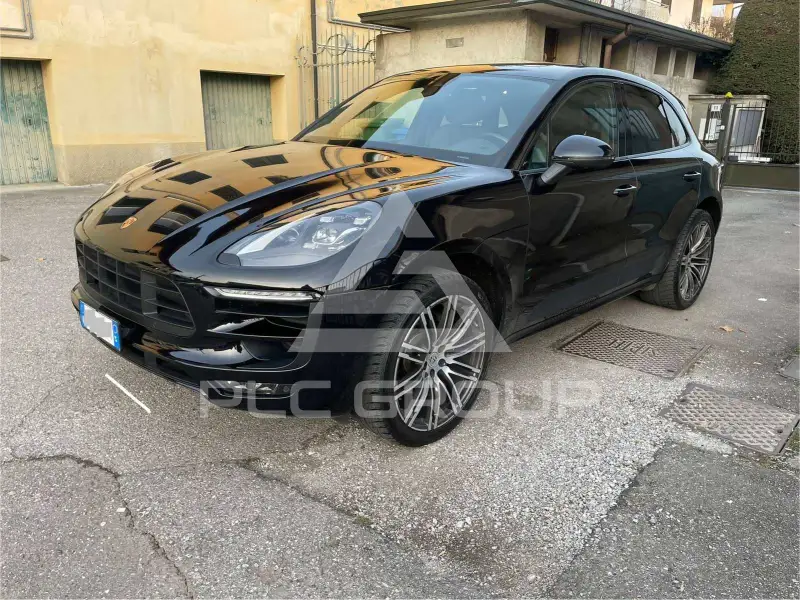 2018 Porsche MACAN