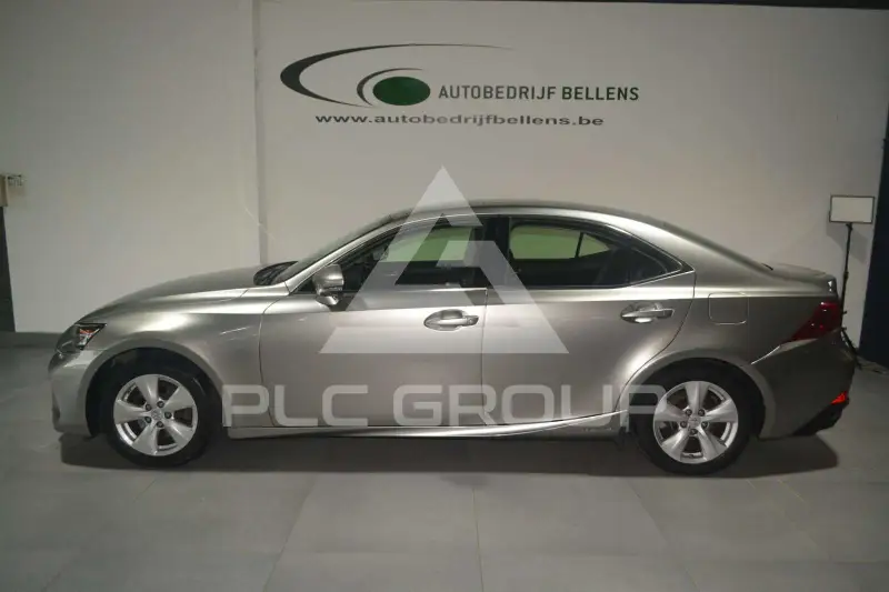 2018 Lexus IS300