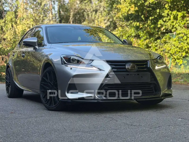 2018 Lexus IS300