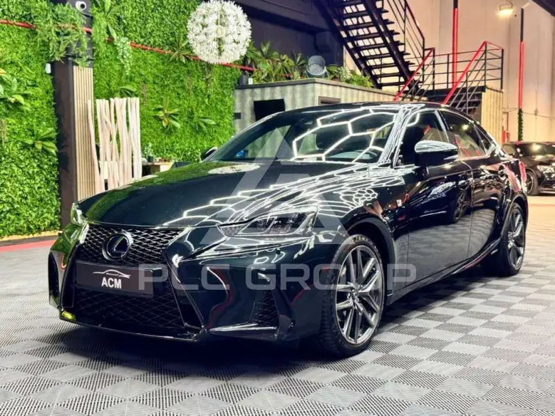 2018 Lexus IS300