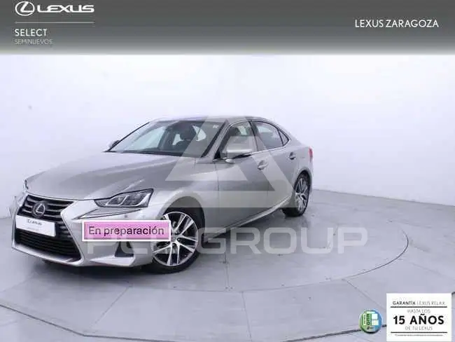 2018 Lexus IS300