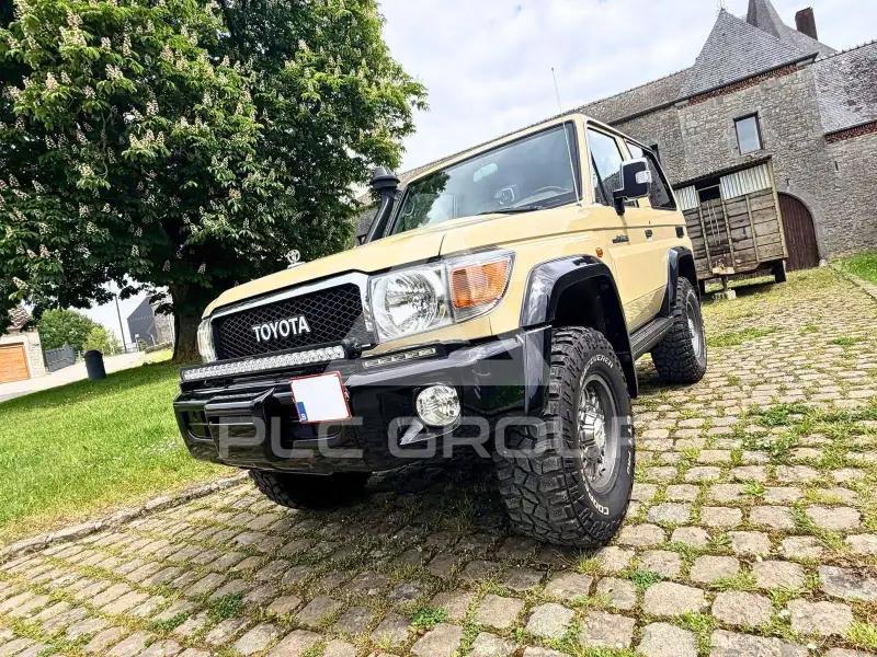 2018 Toyota LAND CRUISER