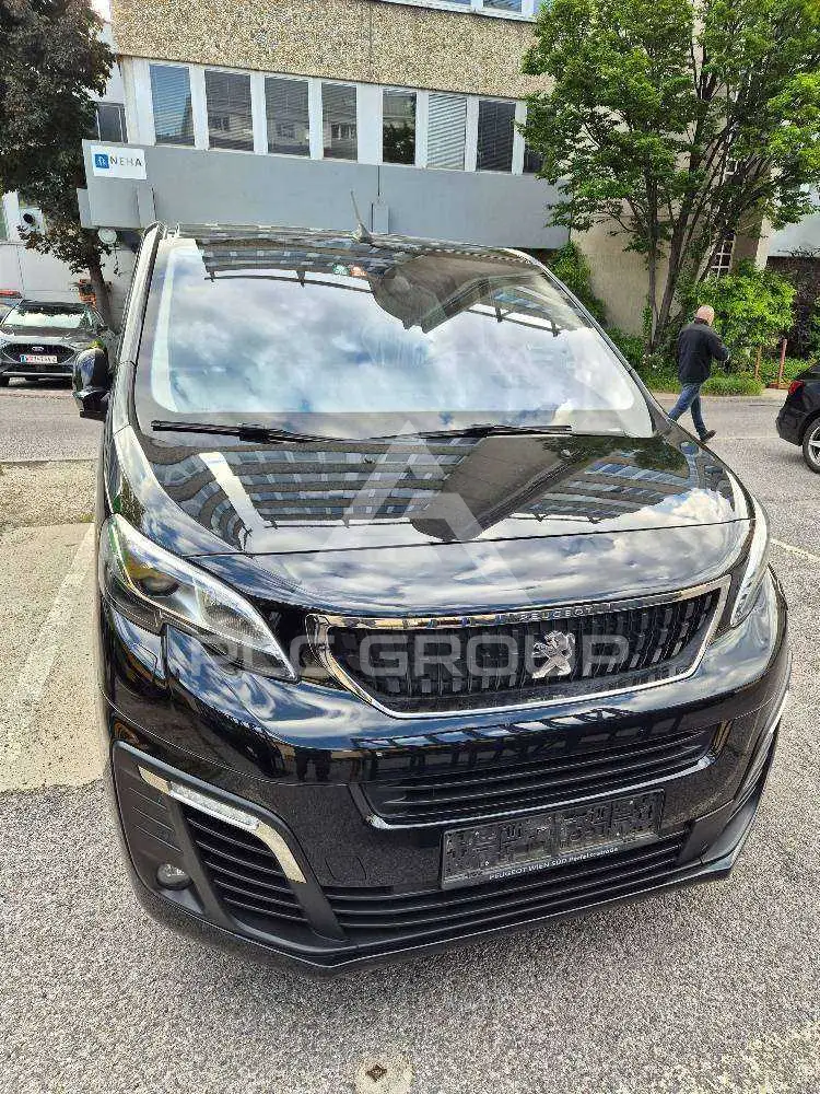 2018 Peugeot Traveller