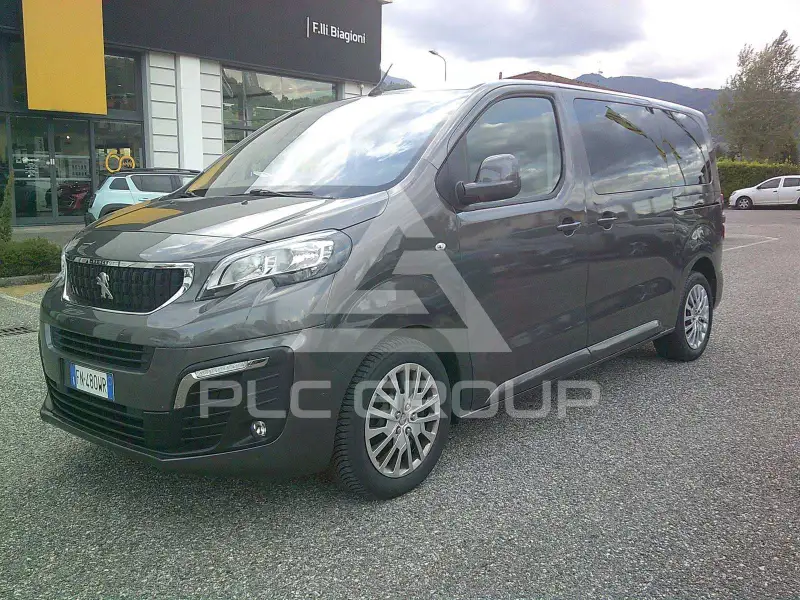 2018 Peugeot Traveller