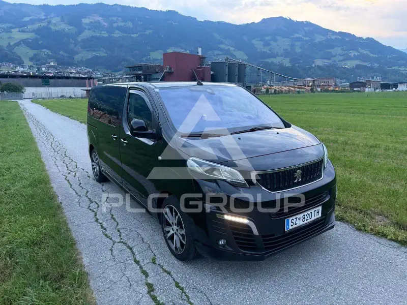 2018 Peugeot Traveller
