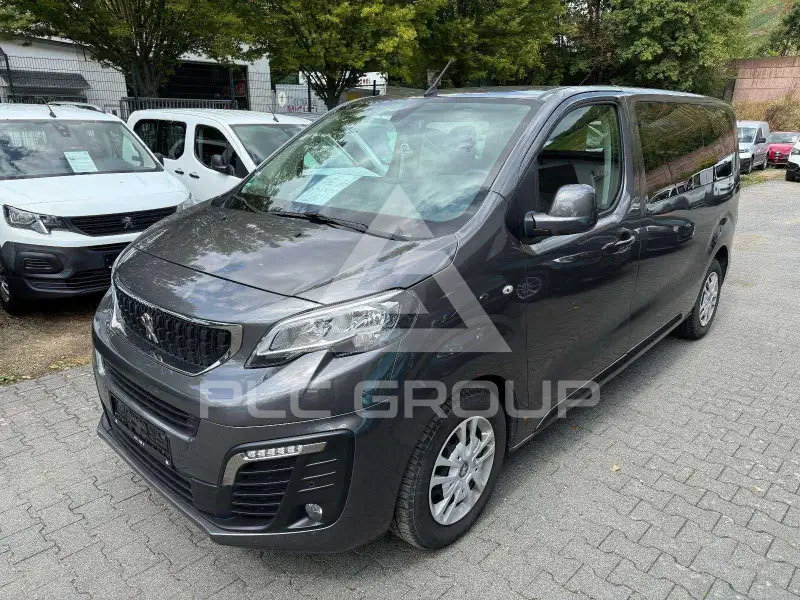2018 Peugeot Traveller