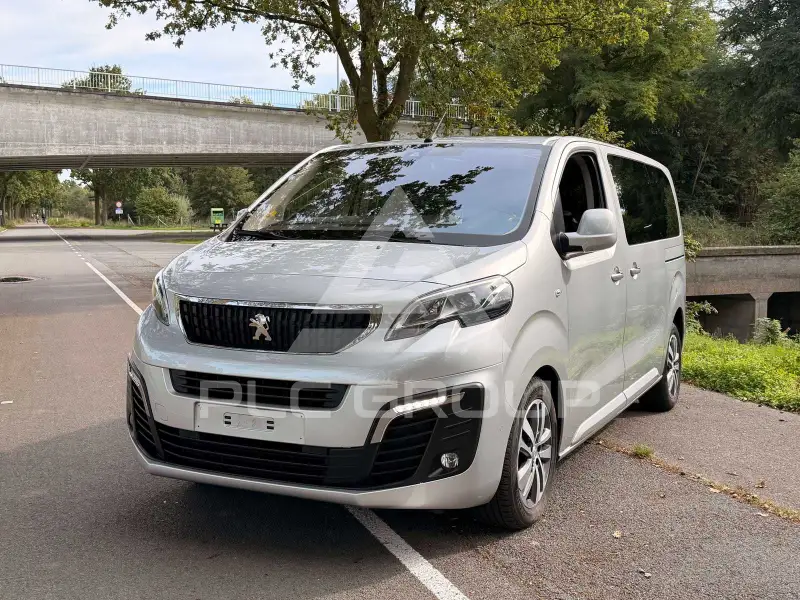 2018 Peugeot Traveller