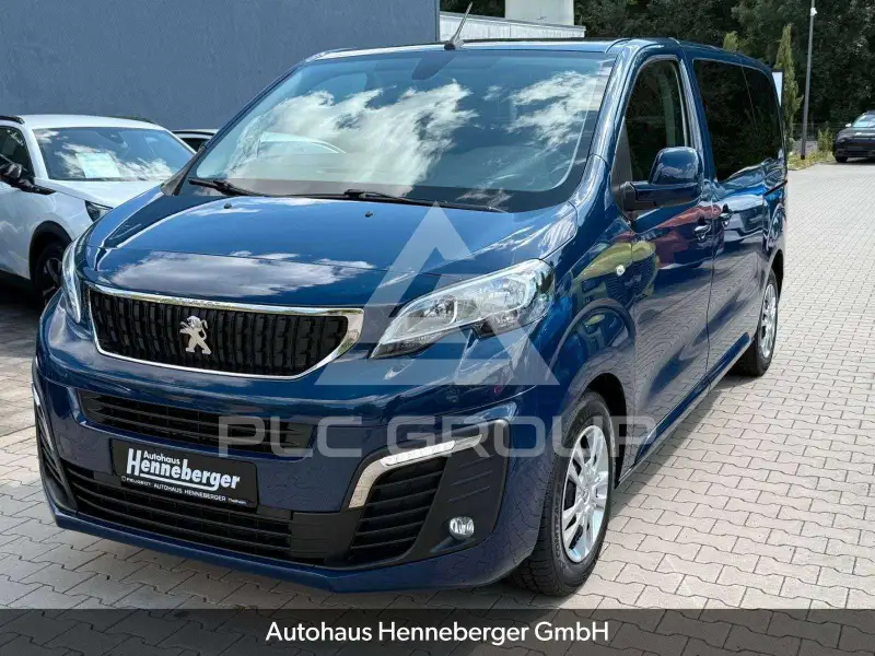 2018 Peugeot Traveller