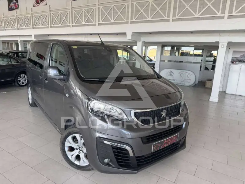 2018 Peugeot Traveller