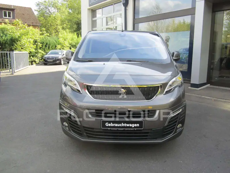 2018 Peugeot Traveller
