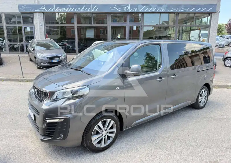 2018 Peugeot Traveller