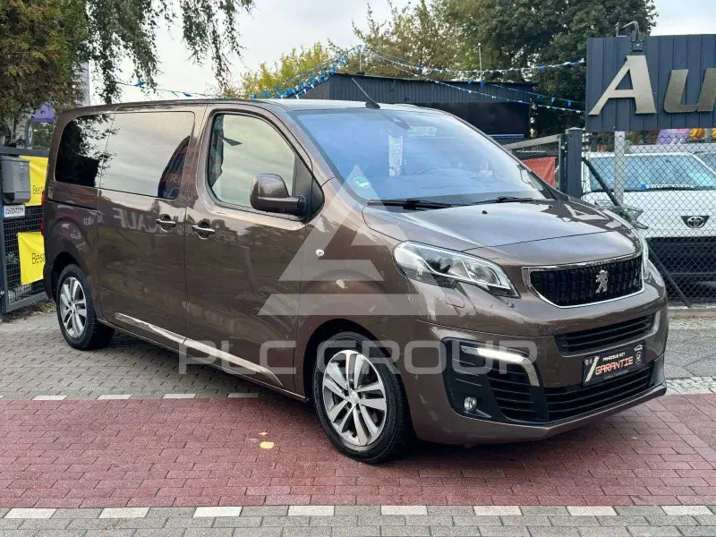 2018 Peugeot Traveller