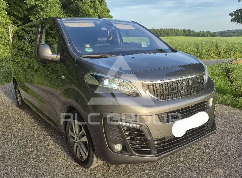 2018 Peugeot Traveller