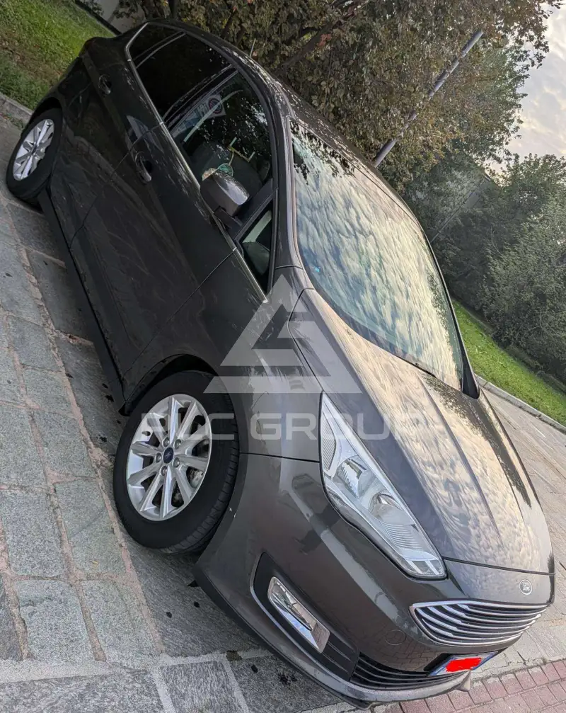 2018 Ford C-MAX
